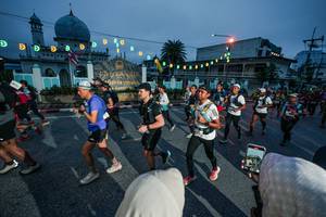 BIB: 
                            <button type="button" onclick="openModal(26232328)" class="btn btn-primary btn-sm float-right btn-popup" data-toggle="modal" data-target=".modal-high-quality">
                        <i class="fas fa-shopping-cart"></i> Add to Cart
                    </button>
                                            <button type="button" onclick="isThisMe(26232328, true)" class="btn btn-success btn-sm float-right btn-popup btn-isme hidden" data-toggle="tooltip" data-placement="bottom" title="นี่คือรูปของคุณใช่ไหม คลิกที่นี่เพื่อเอาเข้าอัลบั้ม">
                        <i class="fas fa-plus"></i> Add to album
                    </button>
                    <button type="button" onclick="isThisMe(26232328, false)" class="btn btn-warning btn-sm float-right btn-popup btn-isnotme hidden">
                        <i class="fas fa-ban"></i> Remove from album
                    </button>